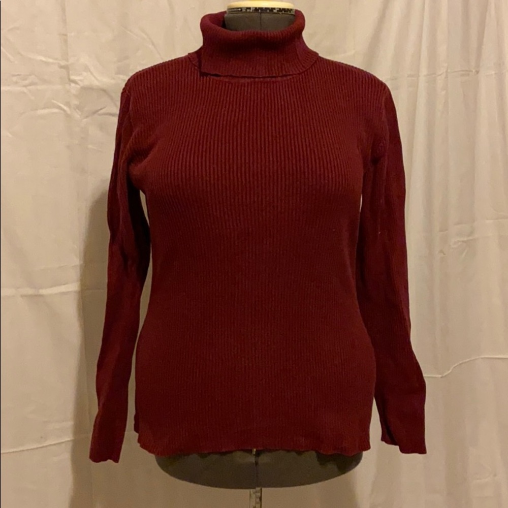 Maroon turtleneck sweater